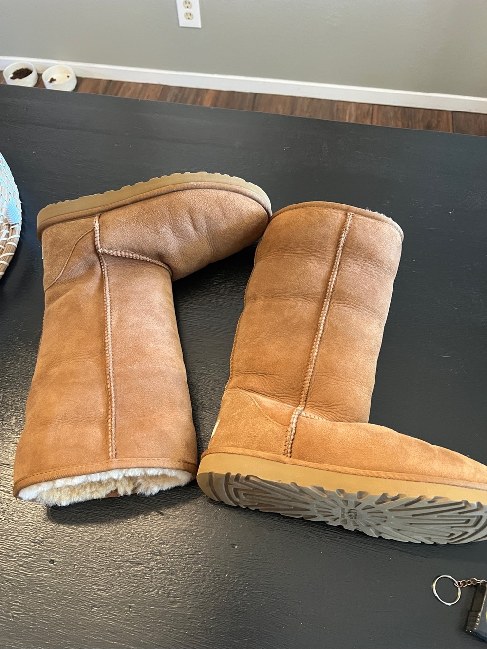 Ugg Classic Tall Shearling-Lined Suede Boots - Chestnut sz 9 - Picture 5 of 14